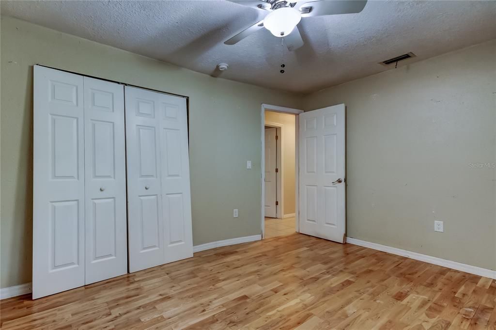 For Sale: $425,000 (3 beds, 2 baths, 1659 Square Feet)