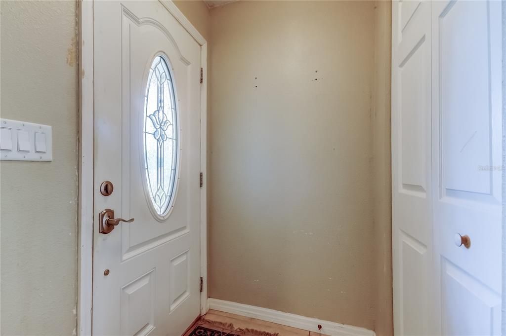 For Sale: $425,000 (3 beds, 2 baths, 1659 Square Feet)