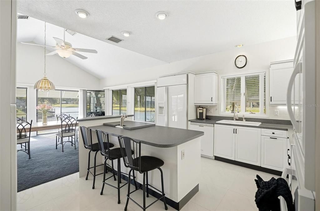 На продажу: $650,000 (4 спален, 2 ванн, 2626 Квадратных фут)