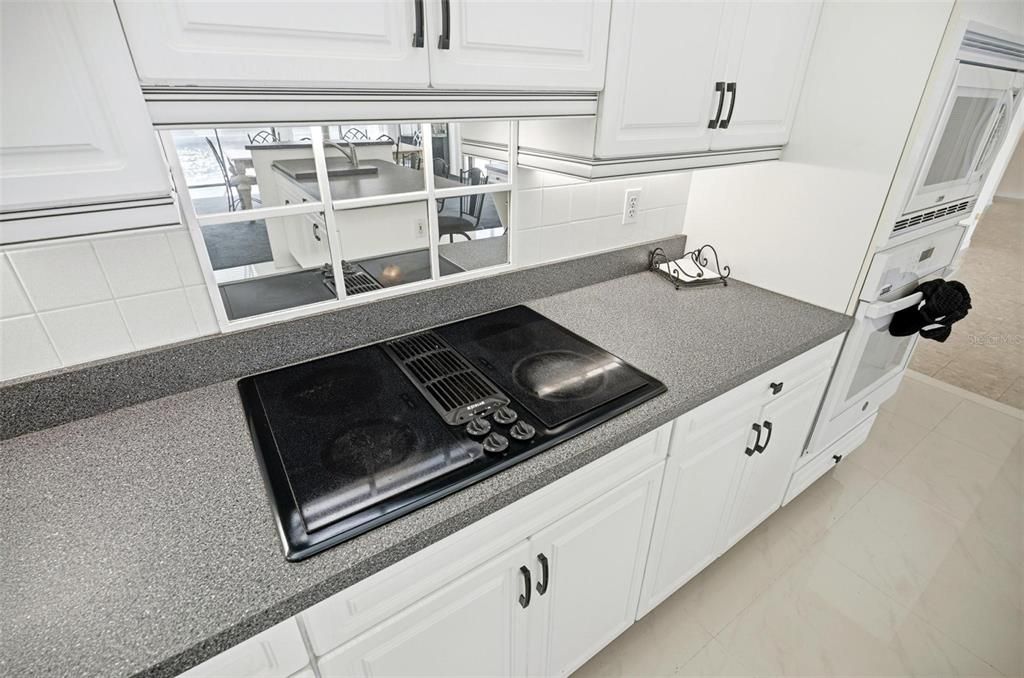 На продажу: $650,000 (4 спален, 2 ванн, 2626 Квадратных фут)