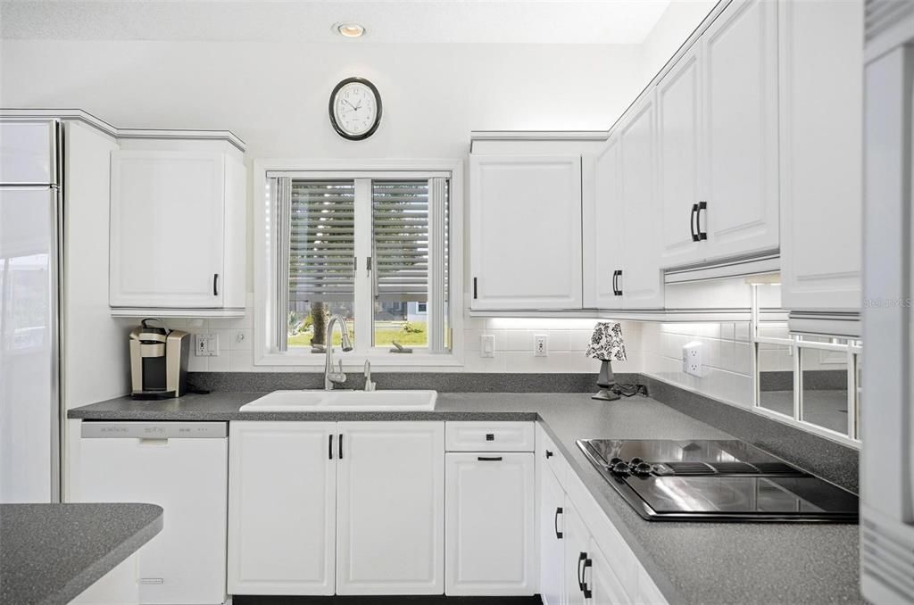 На продажу: $650,000 (4 спален, 2 ванн, 2626 Квадратных фут)