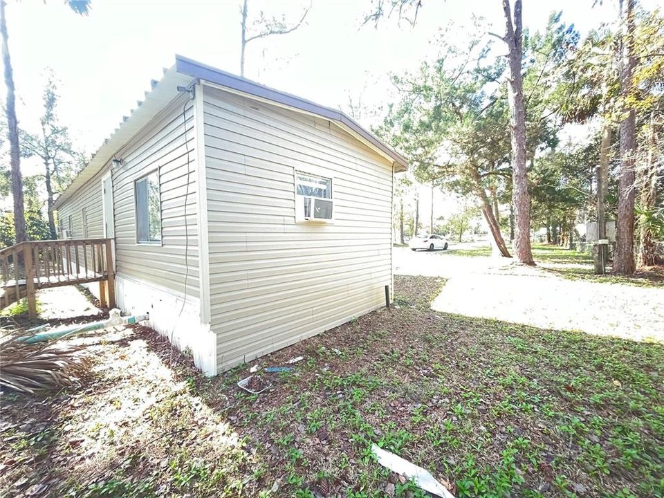 For Sale: $179,900 (2 beds, 2 baths, 1048 Square Feet)
