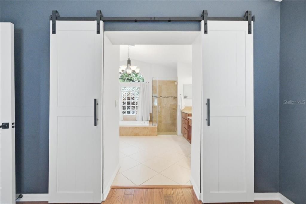 На продажу: $650,000 (4 спален, 3 ванн, 1922 Квадратных фут)