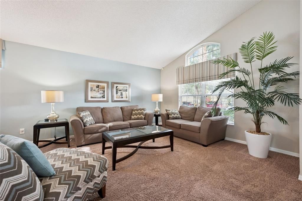 На продажу: $469,990 (4 спален, 3 ванн, 1960 Квадратных фут)