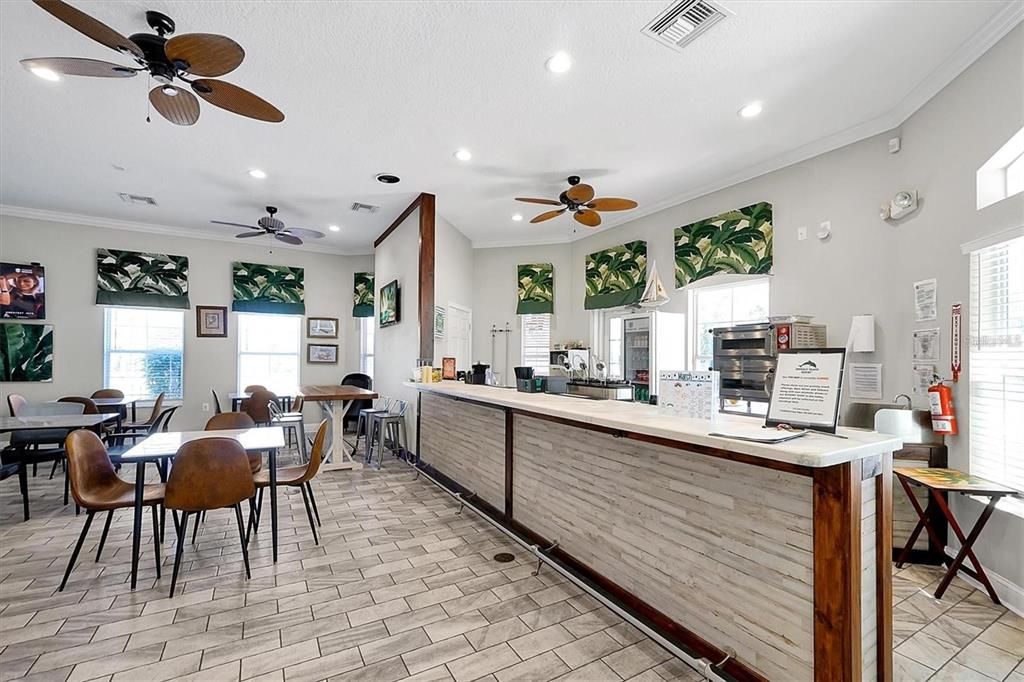 На продажу: $469,990 (4 спален, 3 ванн, 1960 Квадратных фут)