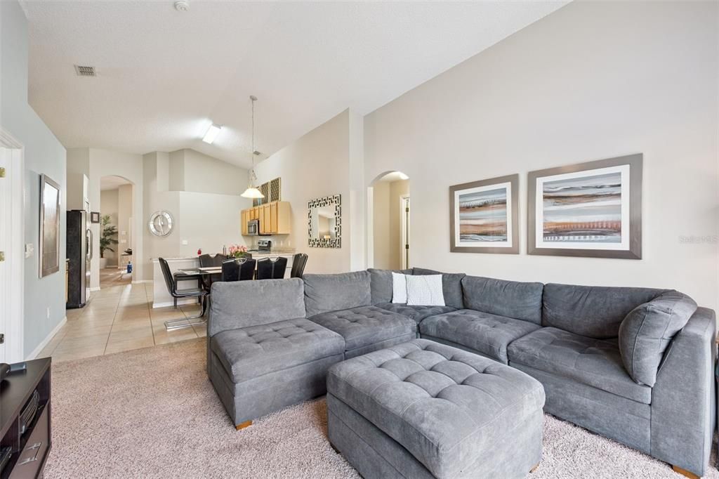 На продажу: $469,990 (4 спален, 3 ванн, 1960 Квадратных фут)