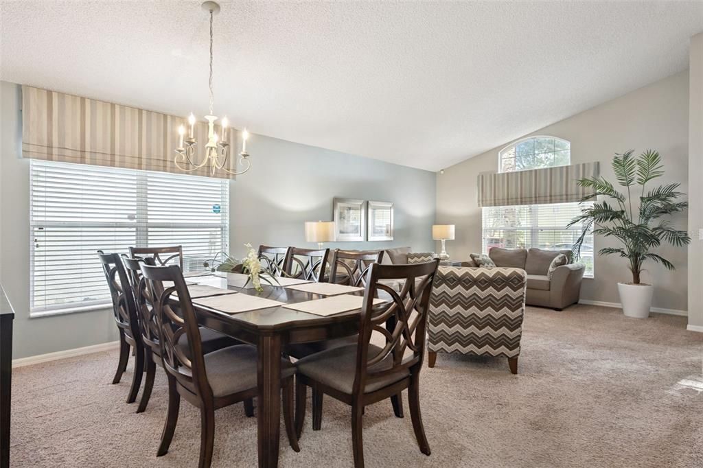 На продажу: $469,990 (4 спален, 3 ванн, 1960 Квадратных фут)