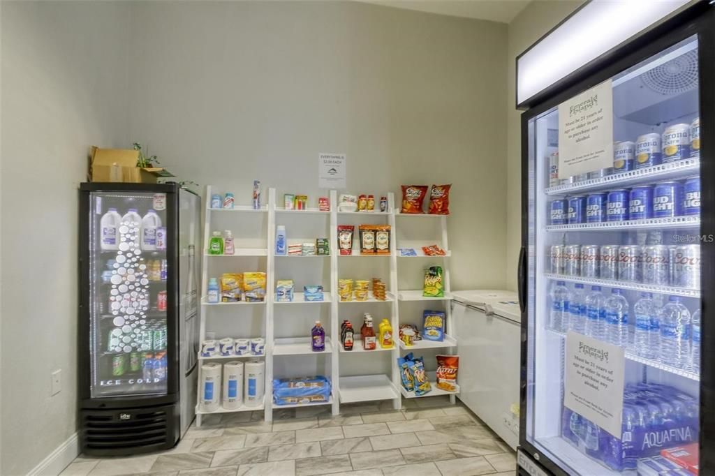 На продажу: $469,990 (4 спален, 3 ванн, 1960 Квадратных фут)