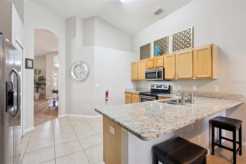 На продажу: $469,990 (4 спален, 3 ванн, 1960 Квадратных фут)