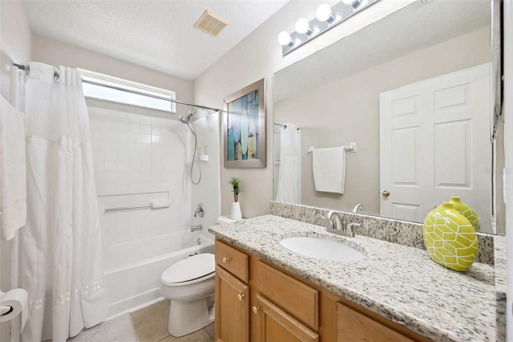 На продажу: $469,990 (4 спален, 3 ванн, 1960 Квадратных фут)