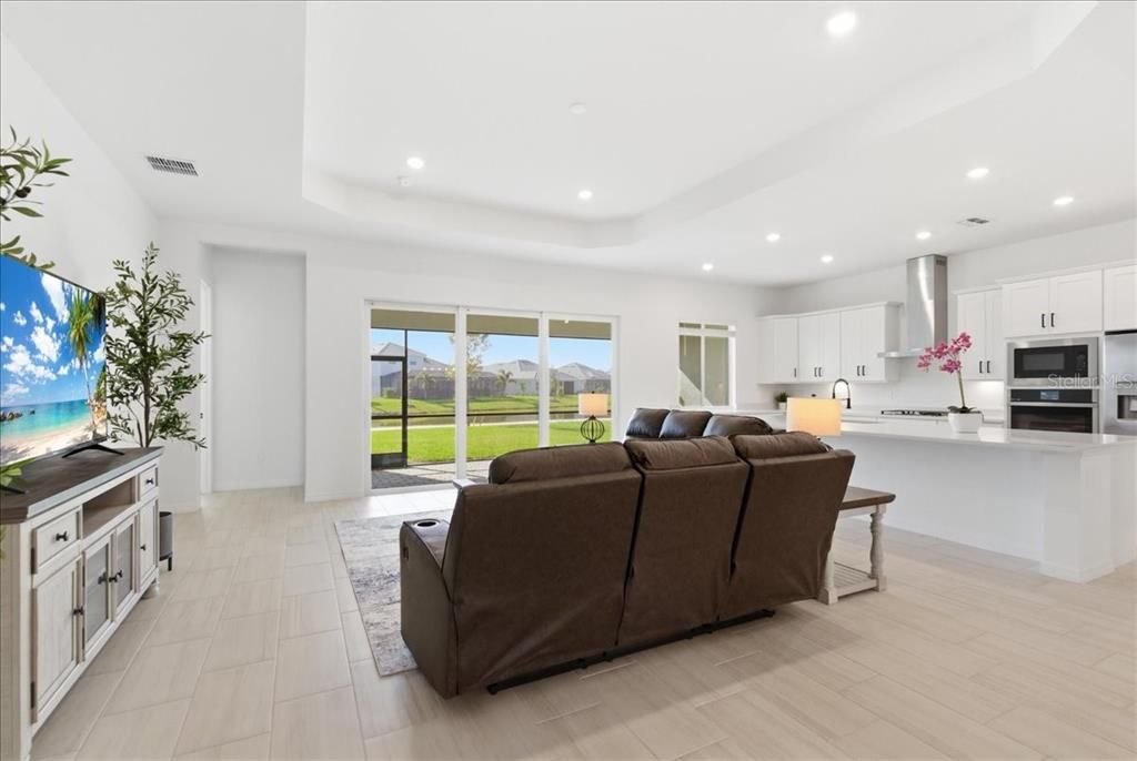 В аренду: $4,500 (2 спален, 2 ванн, 2061 Квадратных фут)