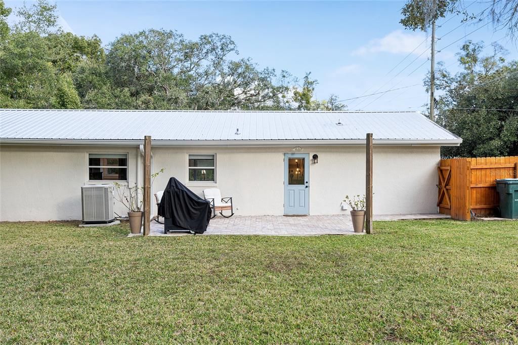 For Sale: $324,900 (4 beds, 2 baths, 1450 Square Feet)