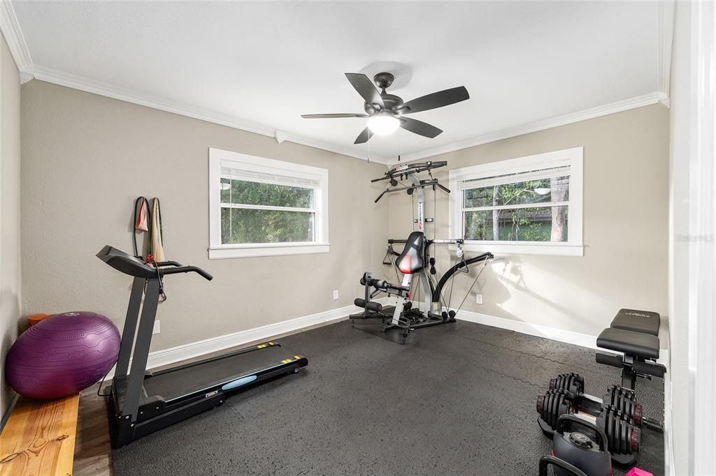 For Sale: $324,900 (4 beds, 2 baths, 1450 Square Feet)