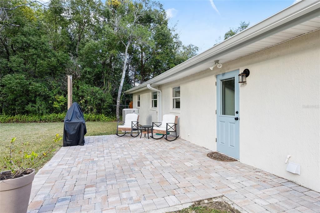 For Sale: $324,900 (4 beds, 2 baths, 1450 Square Feet)