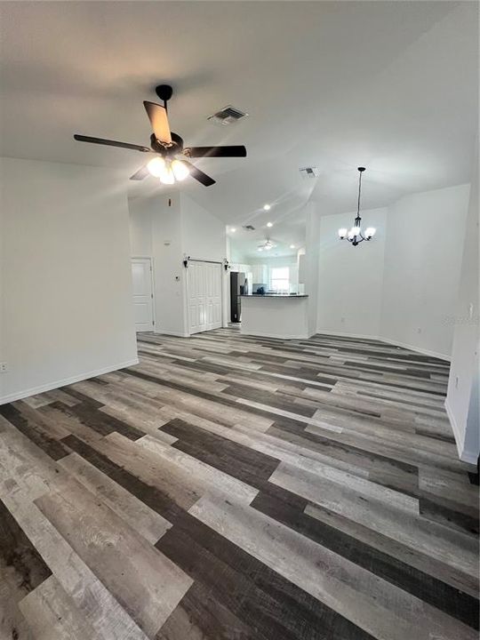 En Venta: $275,000 (2 camas, 2 baños, 1268 Pies cuadrados)