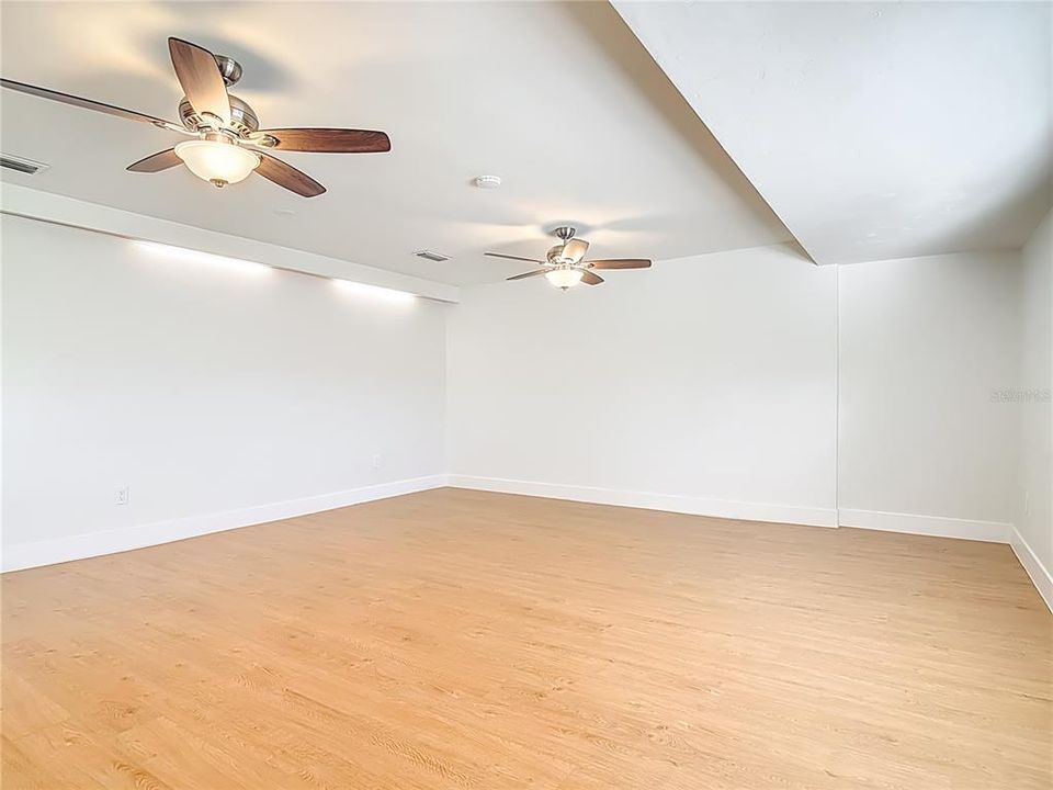 En Venta: $224,999 (2 camas, 2 baños, 1555 Pies cuadrados)