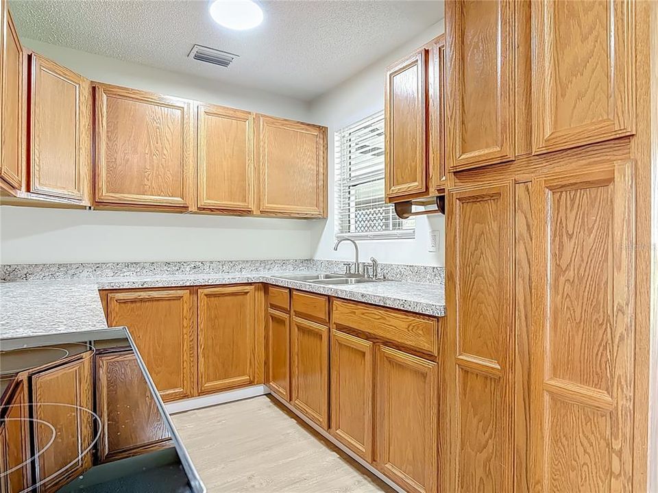 En Venta: $224,999 (2 camas, 2 baños, 1555 Pies cuadrados)