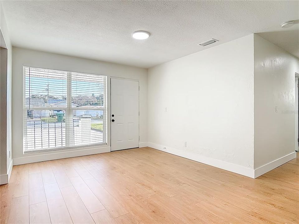 En Venta: $224,999 (2 camas, 2 baños, 1555 Pies cuadrados)