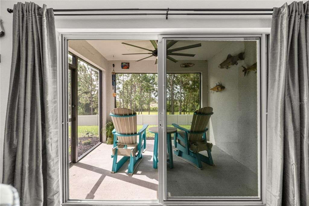 En Venta: $475,000 (4 camas, 2 baños, 2100 Pies cuadrados)