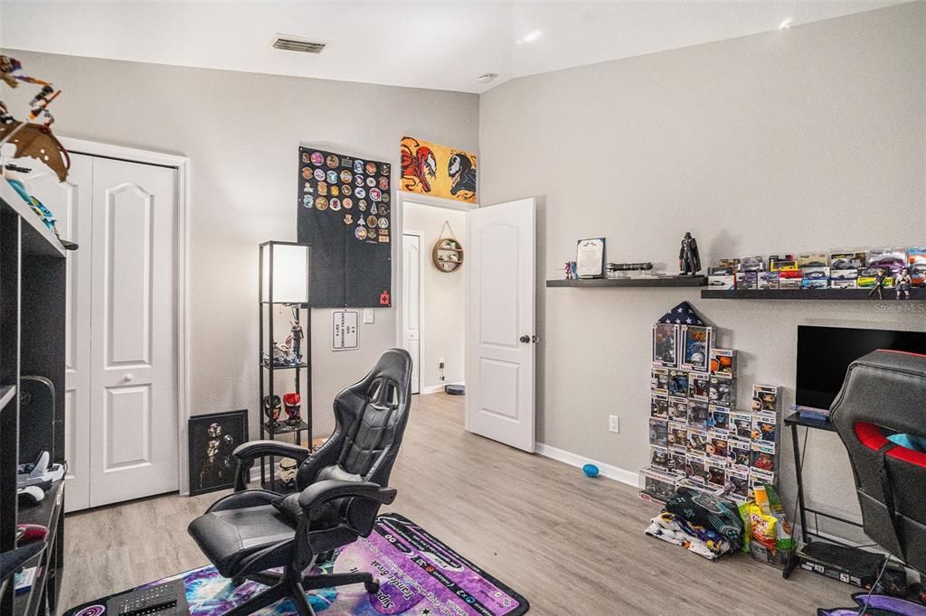 En Venta: $320,000 (4 camas, 2 baños, 1754 Pies cuadrados)