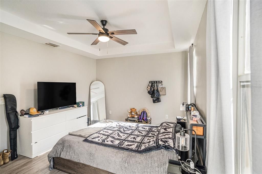 En Venta: $320,000 (4 camas, 2 baños, 1754 Pies cuadrados)