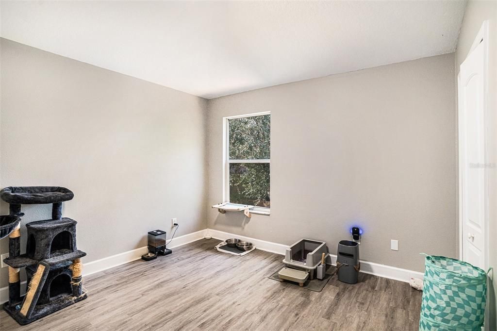 En Venta: $320,000 (4 camas, 2 baños, 1754 Pies cuadrados)