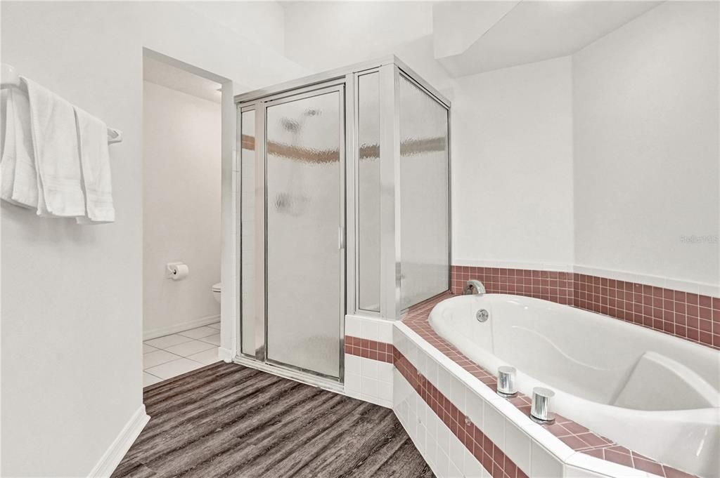 For Sale: $299,000 (3 beds, 2 baths, 1447 Square Feet)