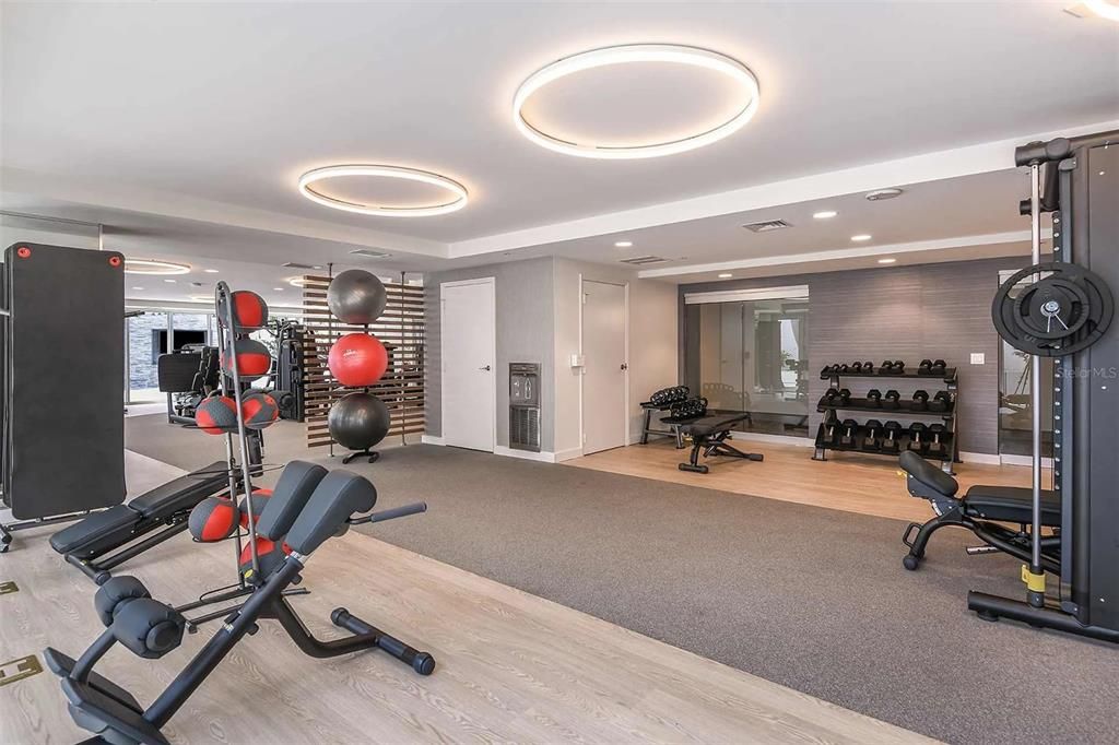 出租: $1,800 (1 贝兹, 1 浴室, 852 平方英尺)