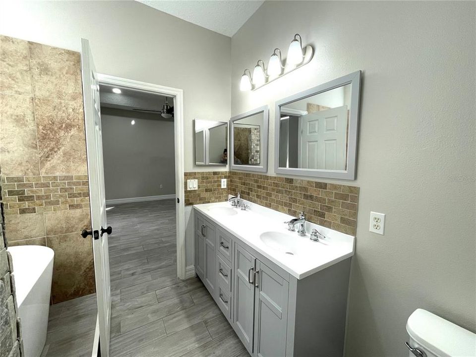 В аренду: $2,299 (4 спален, 2 ванн, 2328 Квадратных фут)