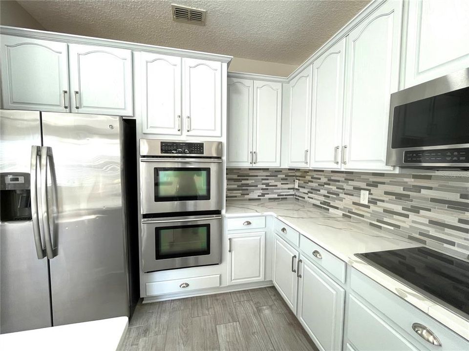 В аренду: $2,299 (4 спален, 2 ванн, 2328 Квадратных фут)