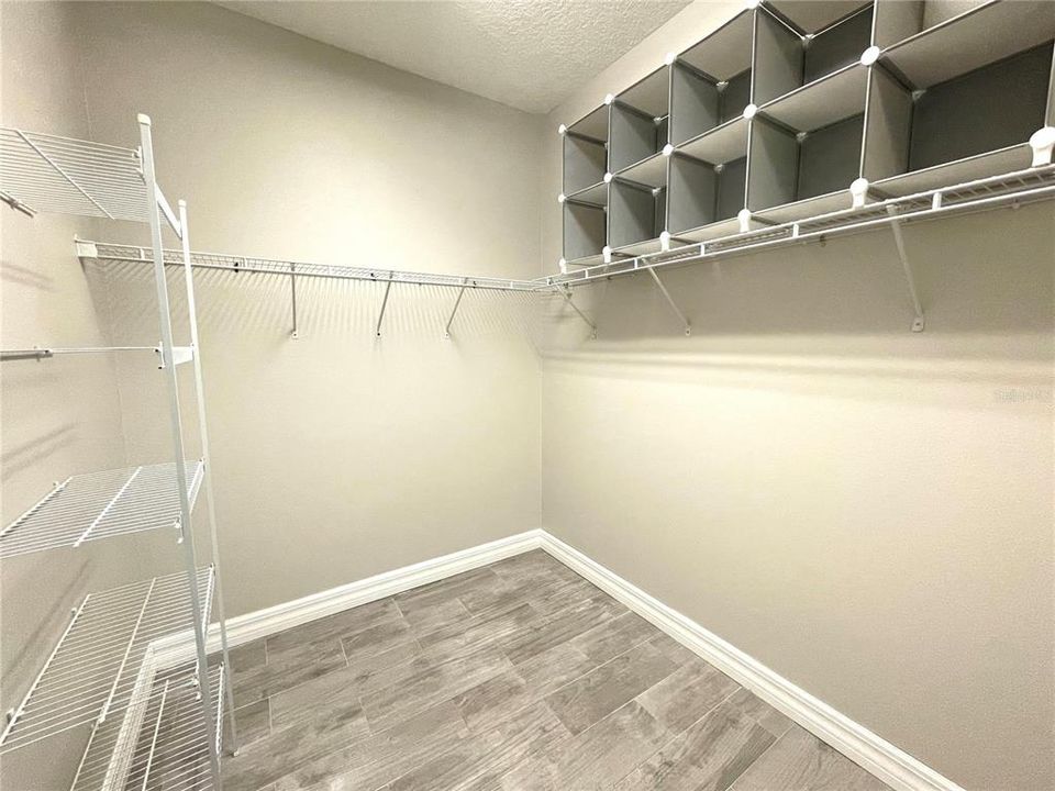 В аренду: $2,299 (4 спален, 2 ванн, 2328 Квадратных фут)