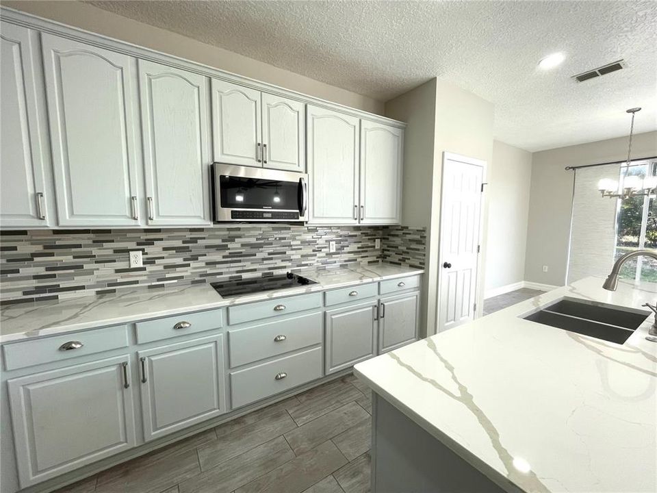 В аренду: $2,299 (4 спален, 2 ванн, 2328 Квадратных фут)