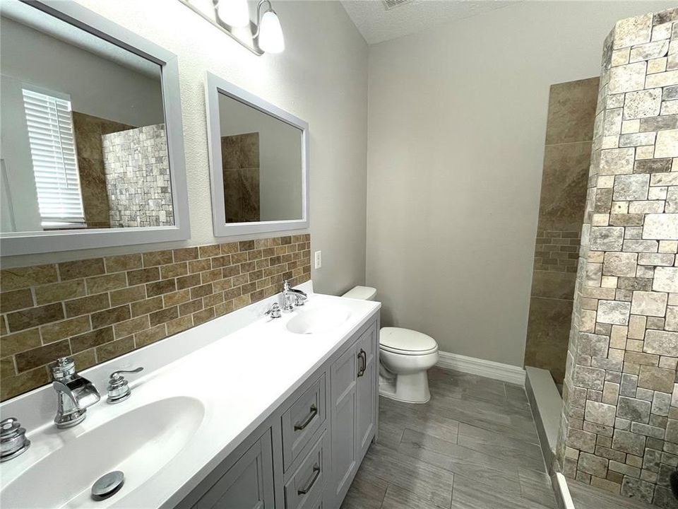 В аренду: $2,299 (4 спален, 2 ванн, 2328 Квадратных фут)