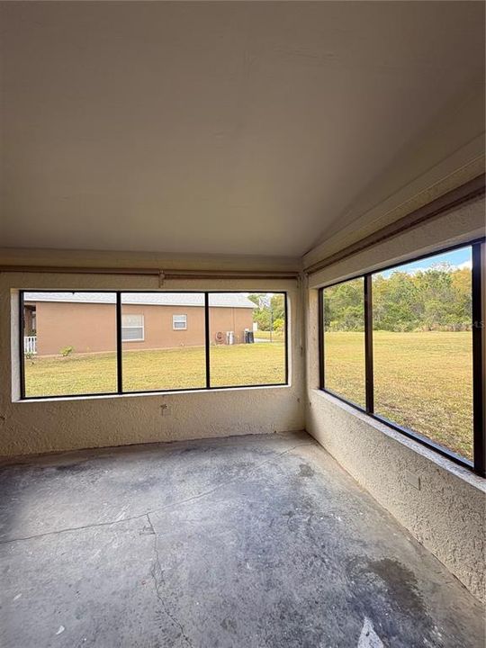 В аренду: $2,100 (4 спален, 2 ванн, 1725 Квадратных фут)