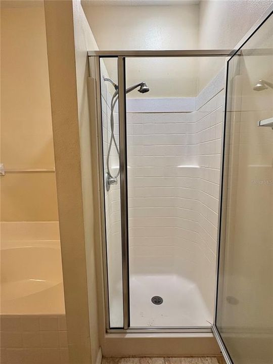 В аренду: $2,100 (4 спален, 2 ванн, 1725 Квадратных фут)