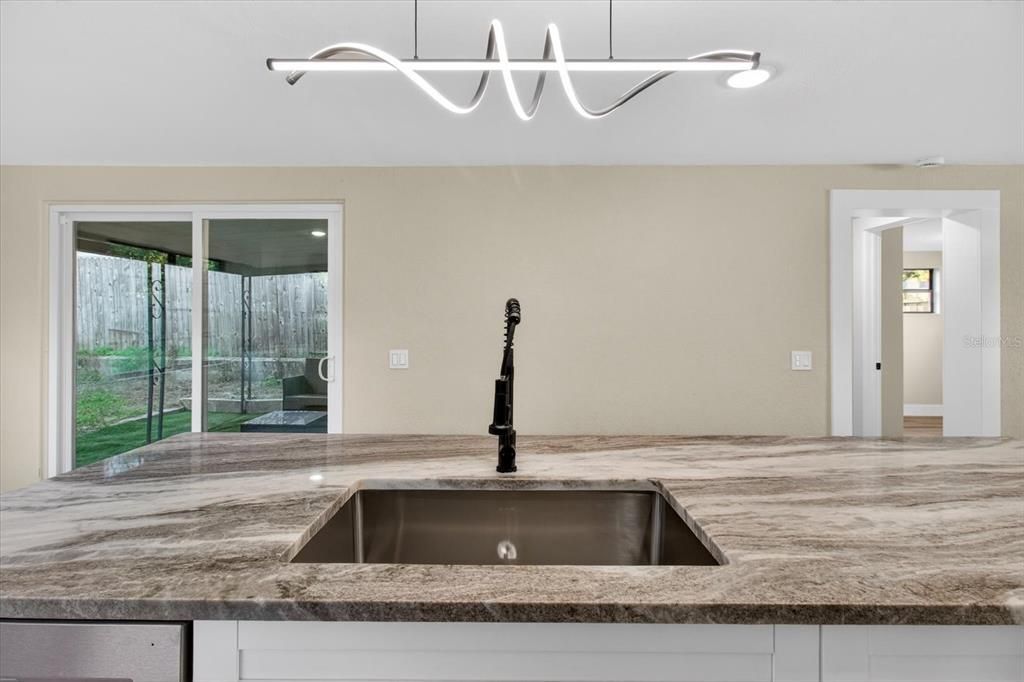 For Sale: $335,995 (5 beds, 2 baths, 1440 Square Feet)