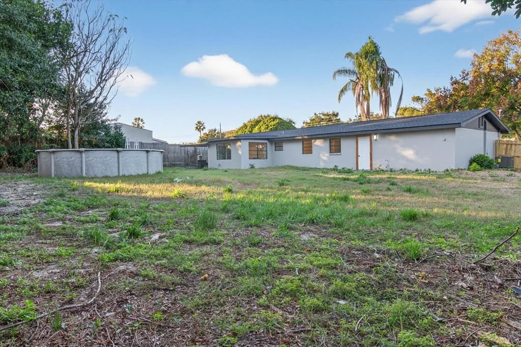 For Sale: $335,995 (5 beds, 2 baths, 1440 Square Feet)