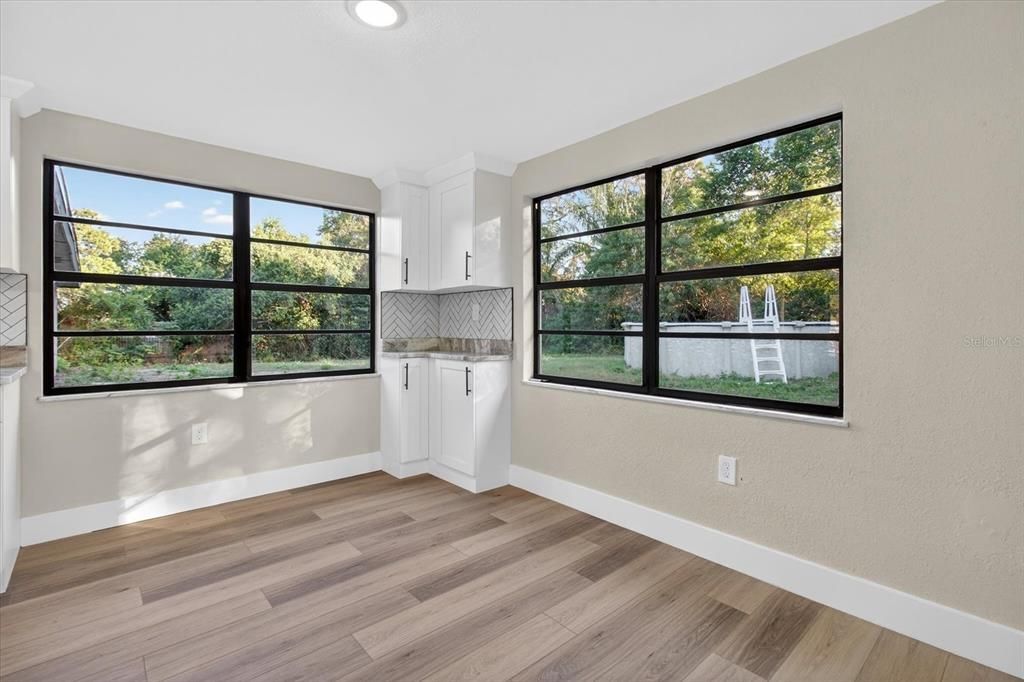 For Sale: $335,995 (5 beds, 2 baths, 1440 Square Feet)