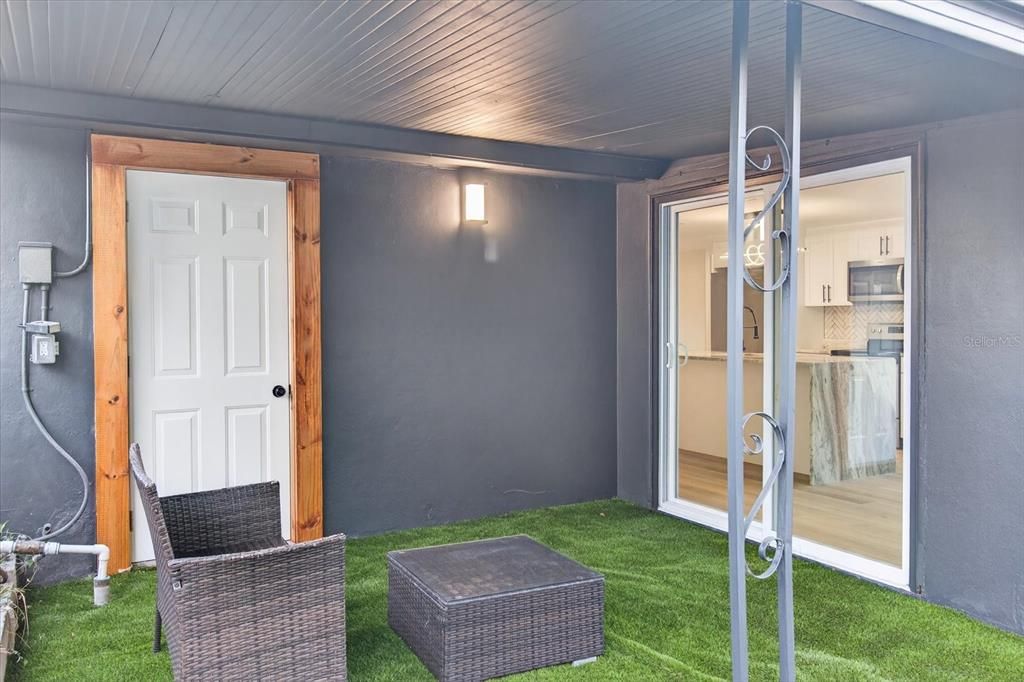 For Sale: $335,995 (5 beds, 2 baths, 1440 Square Feet)