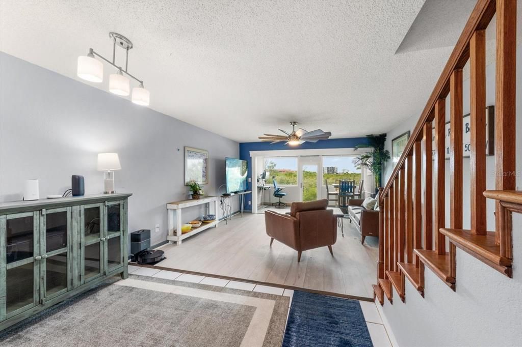 For Sale: $469,900 (3 beds, 3 baths, 1506 Square Feet)