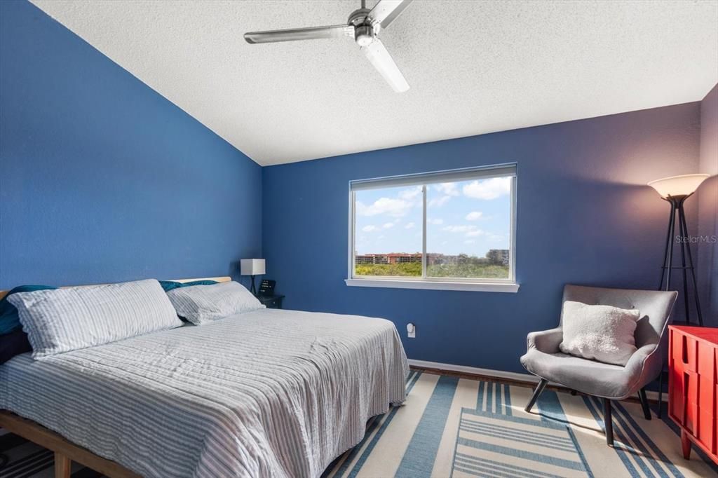 For Sale: $469,900 (3 beds, 3 baths, 1506 Square Feet)