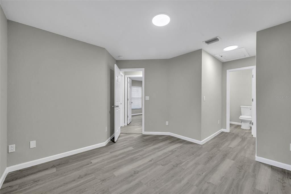 For Rent: $2,400 (3 beds, 2 baths, 1200 Square Feet)