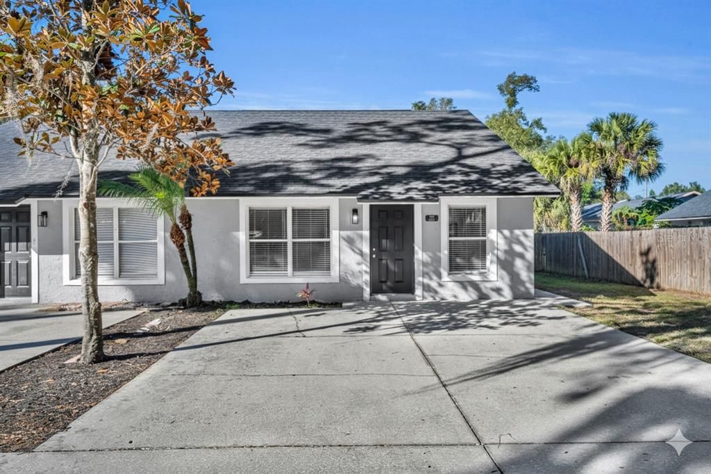 For Rent: $2,400 (3 beds, 2 baths, 1200 Square Feet)