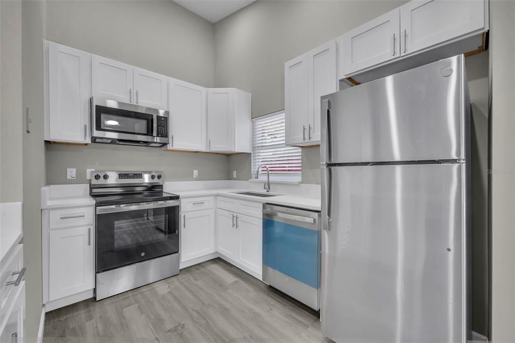 For Rent: $2,400 (3 beds, 2 baths, 1200 Square Feet)