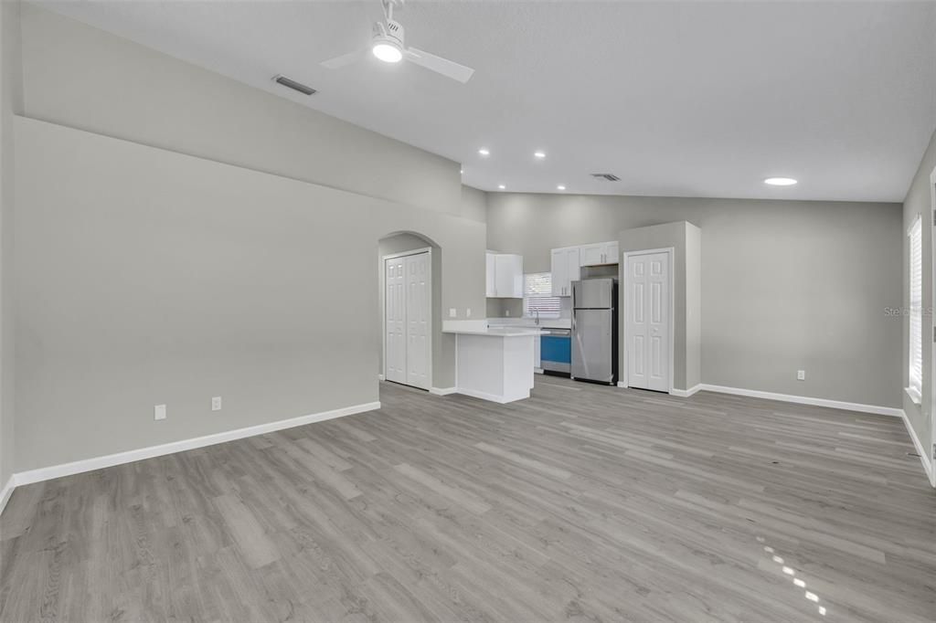 For Rent: $2,400 (3 beds, 2 baths, 1200 Square Feet)