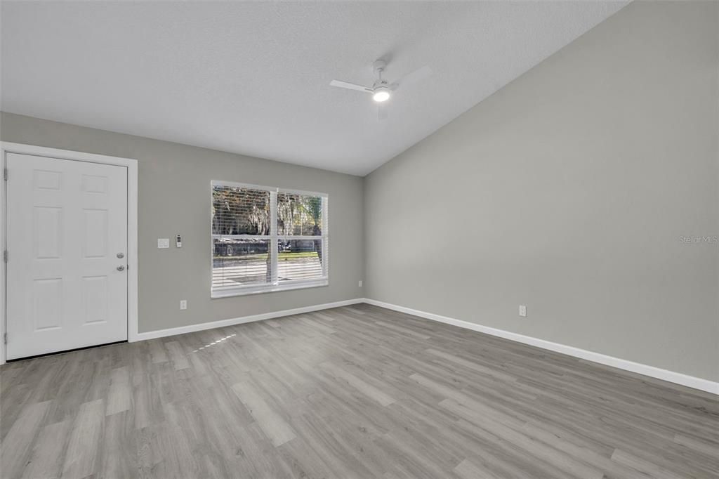 For Rent: $2,400 (3 beds, 2 baths, 1200 Square Feet)