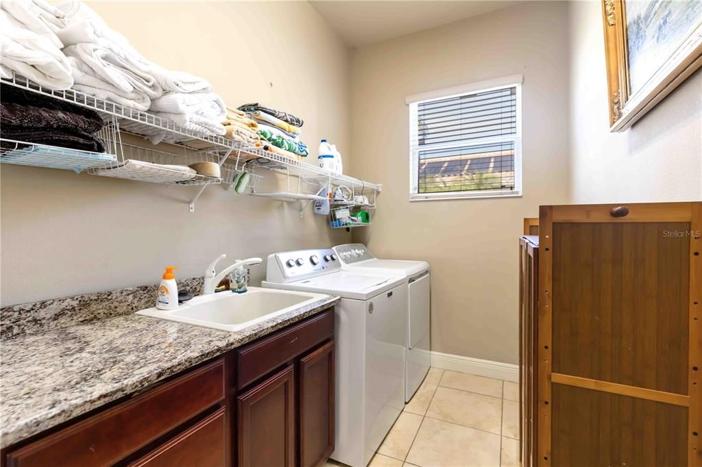 Active With Contract: $699,000 (3 beds, 3 baths, 2715 Square Feet)
