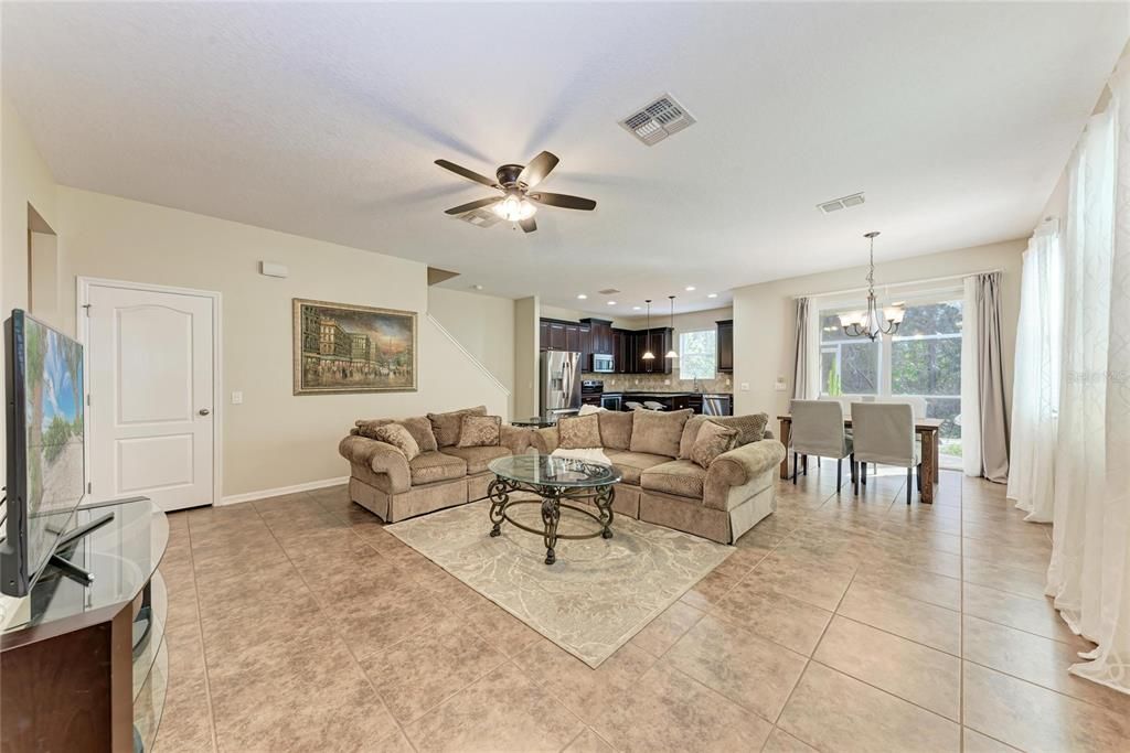 待售: $480,000 (3 贝兹, 2 浴室, 2230 平方英尺)