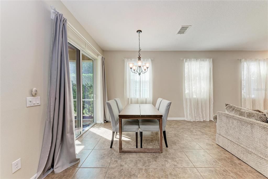 待售: $480,000 (3 贝兹, 2 浴室, 2230 平方英尺)