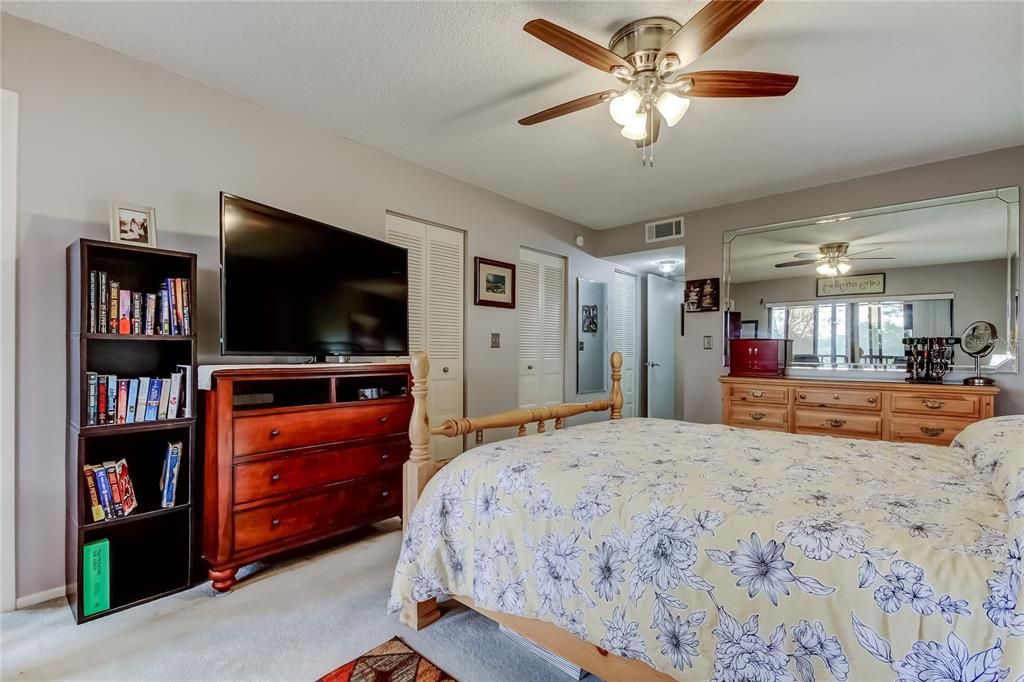 For Sale: $235,000 (2 beds, 2 baths, 1440 Square Feet)